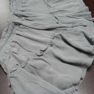 Sincerely Jules Olive Green Ruffle Shorts size medium